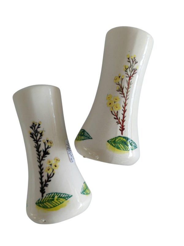 Salt and pepper shakers - Image 4