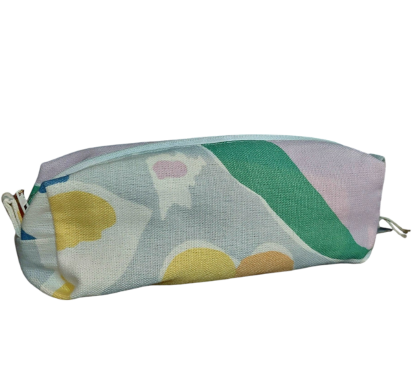 Boxy pouch