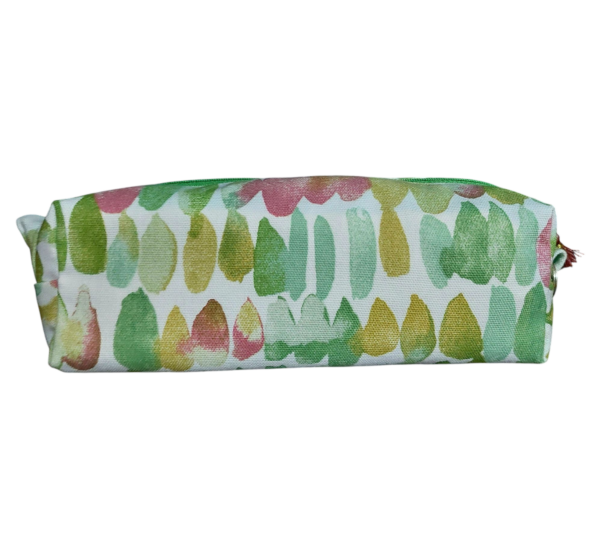 Boxy pouch